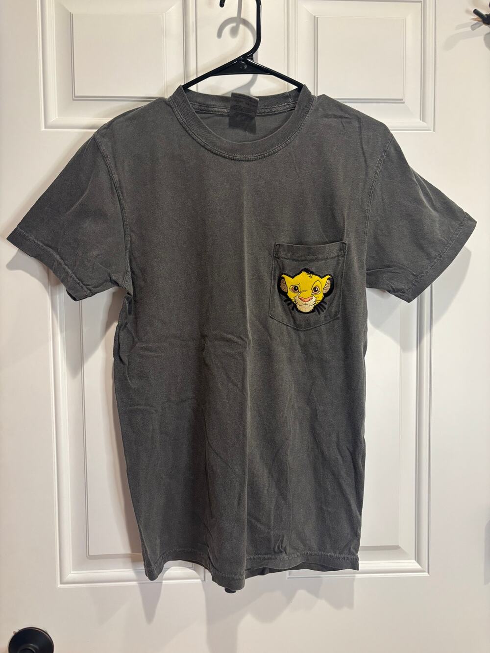 Disney Simba Comfort Colors T-Shirt – Dark Gray – Small